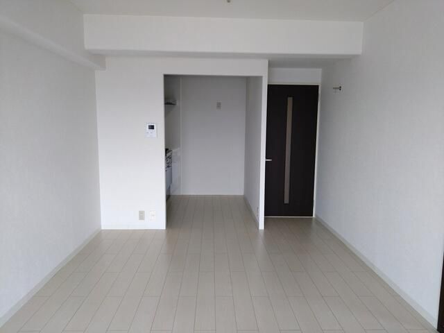Renovated 3LDK Apartment for Sale in Matsubara, Osaka - Thumbnail 4