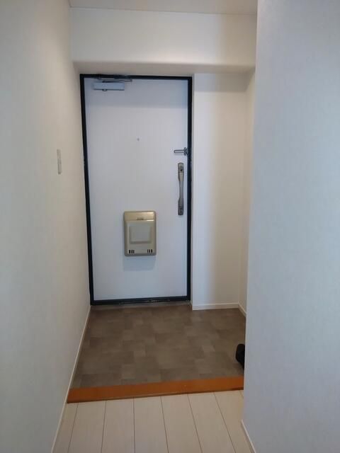 Renovated 3LDK Apartment for Sale in Matsubara, Osaka - Thumbnail 2