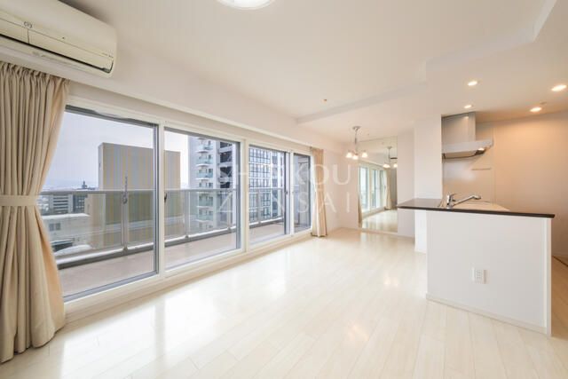 12F 2SLDK Condo with Hakkoda Mountain Views in Aomori - Thumbnail 2