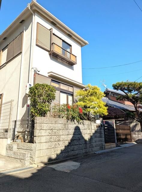 5LDK Family House for Sale in Toyonaka, Osaka - 124 sqm - Thumbnail 2