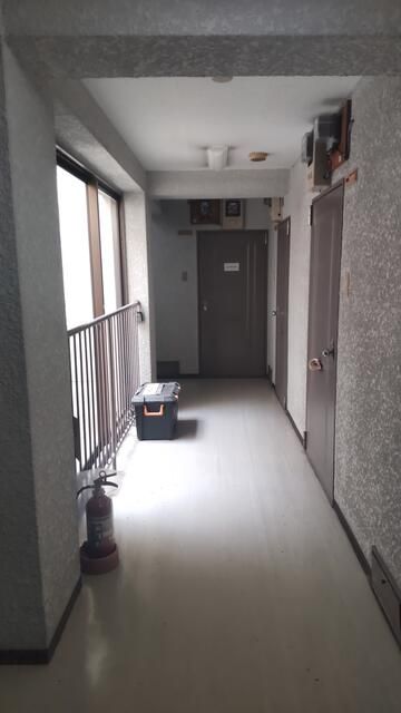 Compact Studio Apartment for Sale in Higashisumiyoshi, Osaka - Thumbnail 3