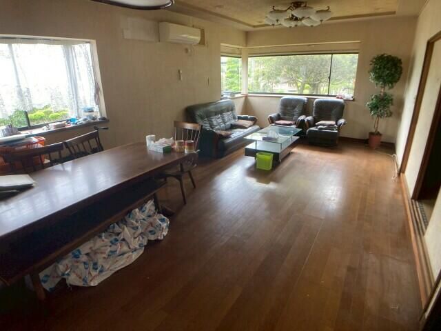 8LDK House for Sale in Joso City, Ibaraki on Large 1,016 sqm Lot - Thumbnail 4