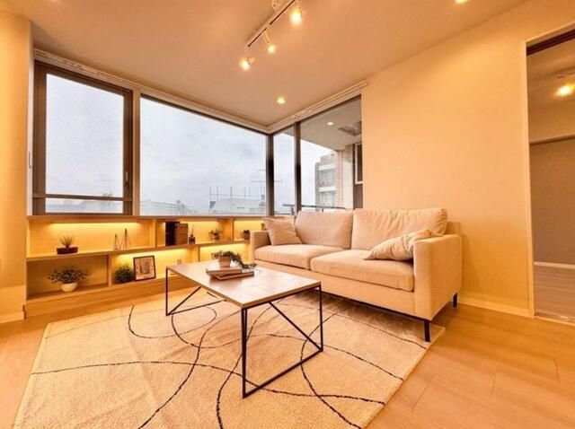 Renovated 3LDK Apartment for Sale in Toshima, Tokyo - Thumbnail 4