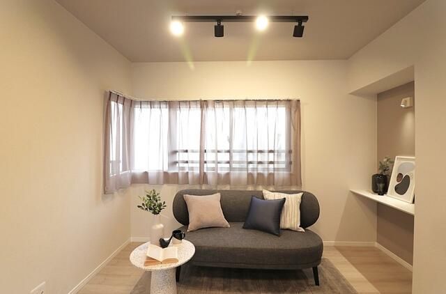 Renovated 2LDK Corner Apartment in Tennoji, Osaka | Top Floor - Thumbnail 2
