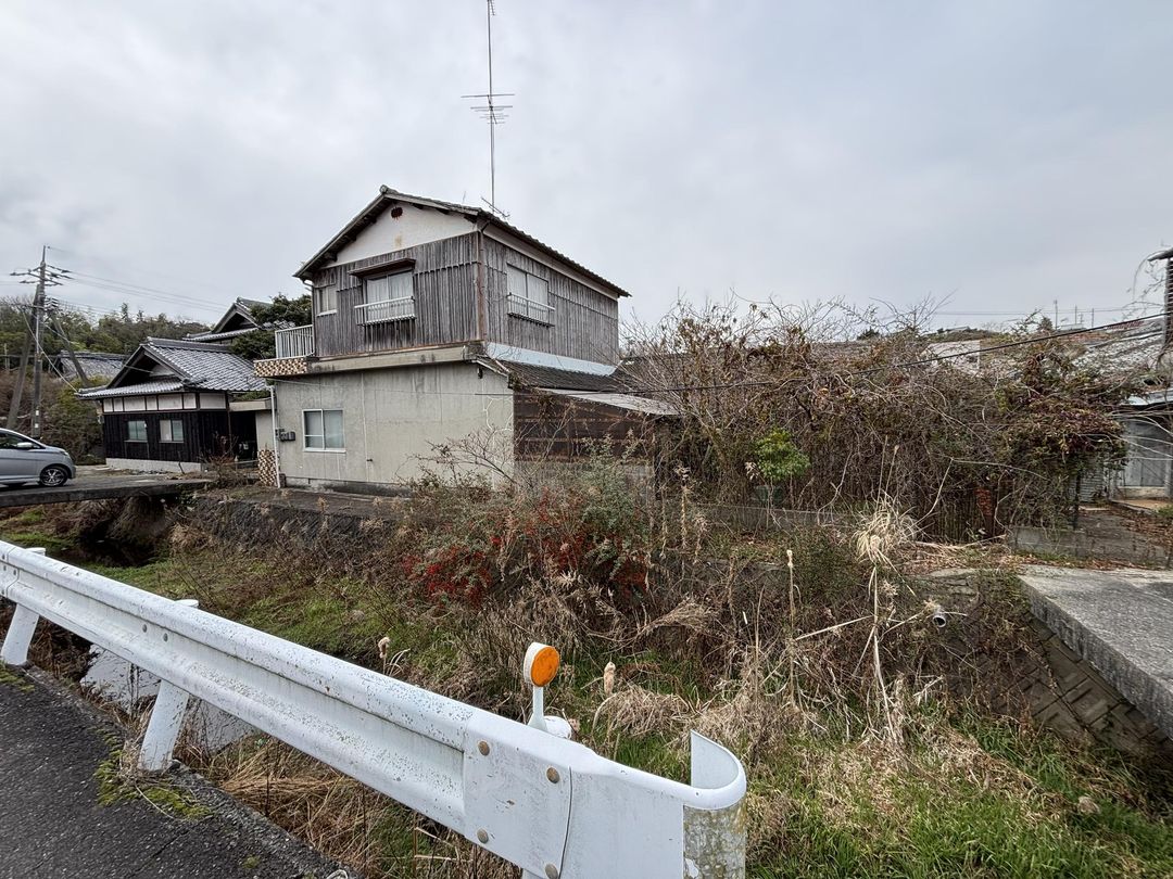 6K Wooden House with Warehouse in Setouchi City, Okayama - Thumbnail 2