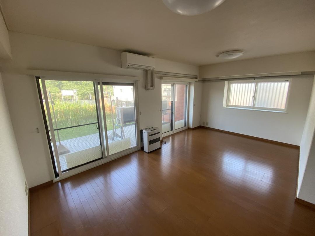 2LDK Apartment for Sale in Hirosaki, Aomori - Lions Mansion - Thumbnail 2