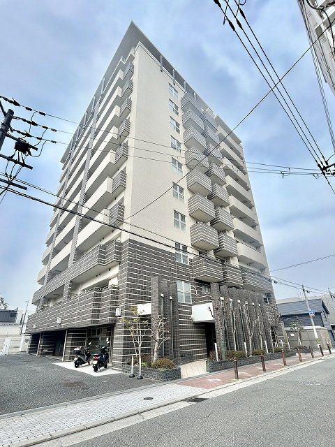 2LDK Apartment for Sale in Higashisumiyoshi-ku, Osaka - Thumbnail 2