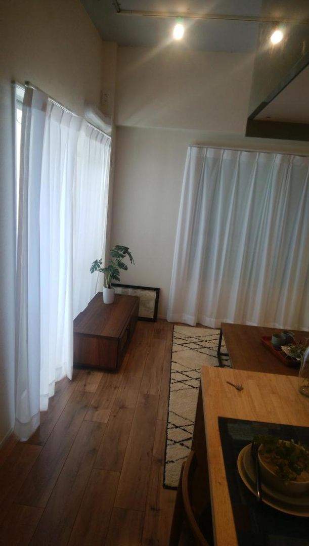 Renovated 1LDK Apartment for Sale Near Tokiwadai Station, Tokyo - Thumbnail 2