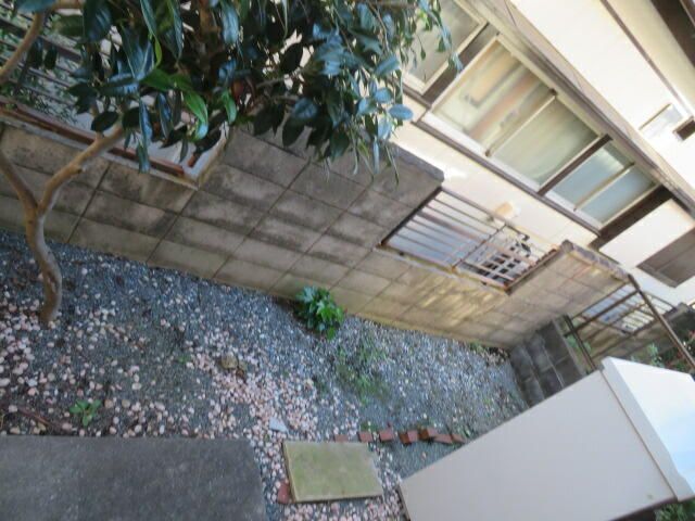 Renovated 2LDK Detached House in Quiet Yokohama Totsuka - Thumbnail 3