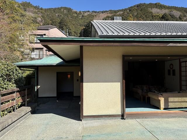 6SLDK Mountain Retreat with Hot Spring Potential in Yugawara, Kanagawa - Thumbnail 2