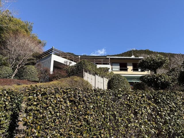 6SLDK Mountain Retreat with Hot Spring Potential in Yugawara, Kanagawa - Thumbnail 3