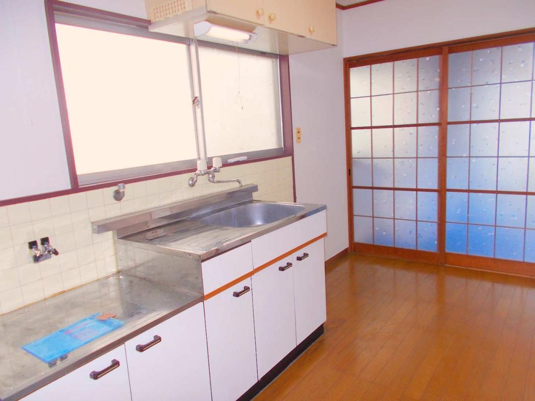Renovated 1DK Apartment for Rent in Miyazaki City - Thumbnail 3