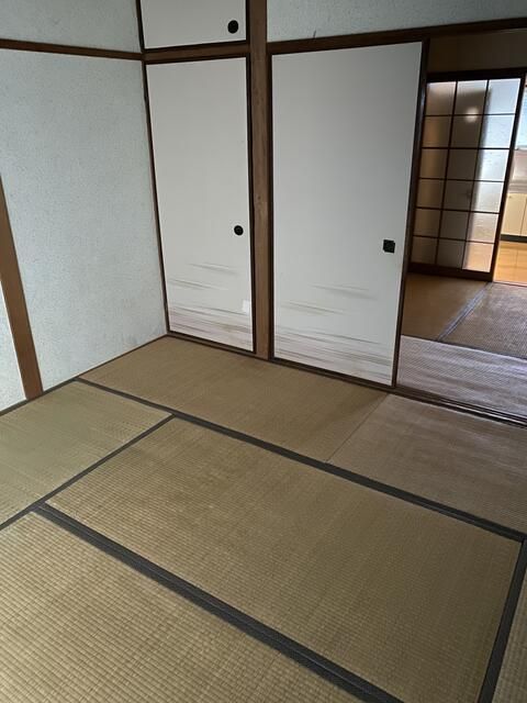 2DK Townhouse for Rent in Suminoe, Osaka - Corner Unit - Thumbnail 4