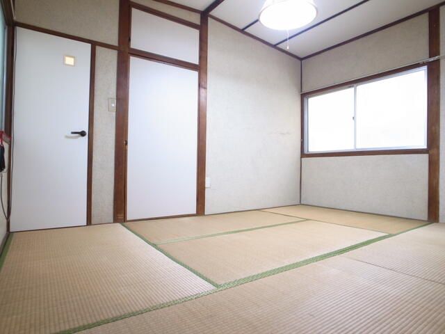 1K Apartment for Rent in Kobe Central Ward - 20,000 Yen - Thumbnail 3