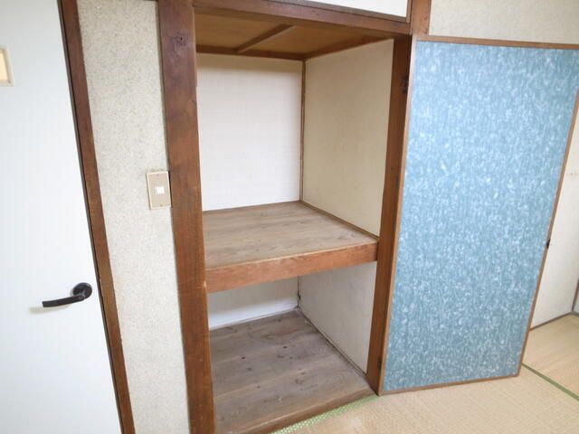 1K Apartment for Rent in Kobe Central Ward - 20,000 Yen - Thumbnail 4