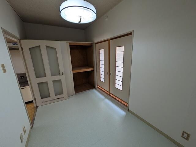 3K Apartment for Sale in Komatsu, Ishikawa - 140万 Yen - Thumbnail 2