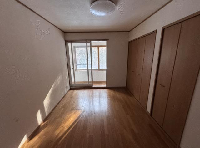 5SLDK House with Communal Onsen Access in Yamanouchi, Nagano - Thumbnail 2