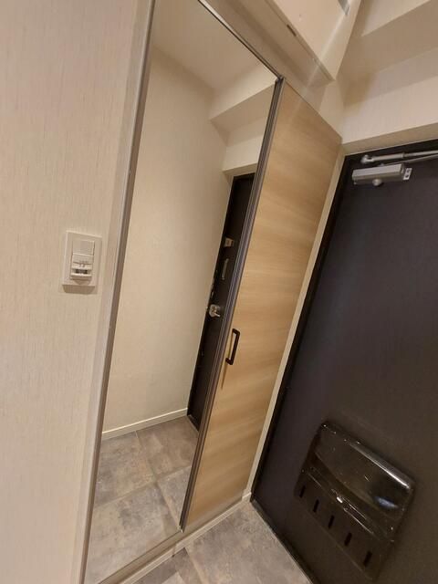 2LDK Apartment for Sale in Setagaya, Tokyo - 58.85 sqm - Thumbnail 2