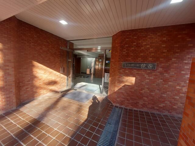 2LDK Apartment for Sale in Setagaya, Tokyo - 58.85 sqm - Thumbnail 3