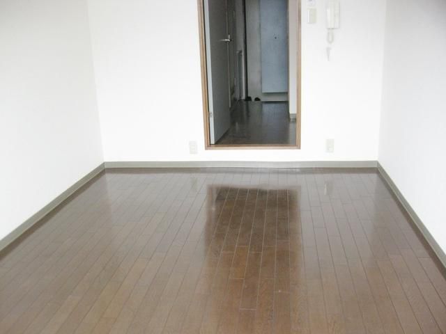 1K Apartment for Rent near Minoh Station, Osaka | 43,000 Yen - Thumbnail 2