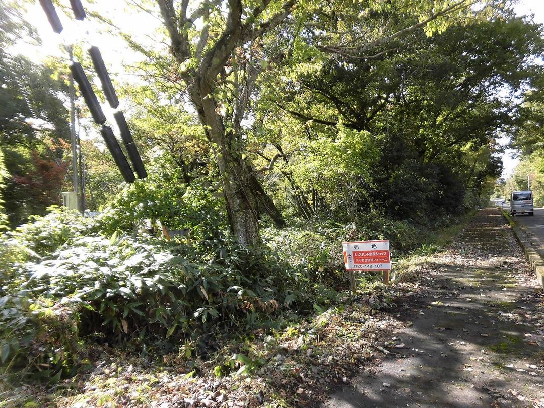 Villa Land for Sale in Houki Town, Tottori with Mountain Views - Thumbnail 3