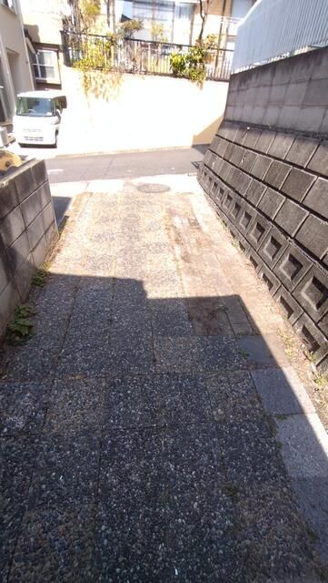 2LDK Detached House for Sale in Zama, Kanagawa - 9.6% Yield - Thumbnail 2