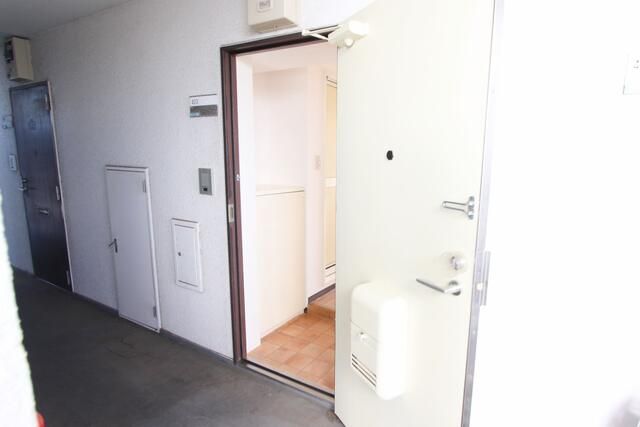 1K Apartment for Sale in Ome City, Tokyo - 2026 Renovation - Thumbnail 4