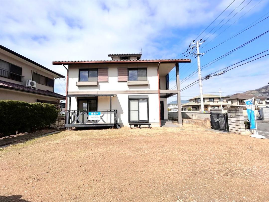 4LDK Used Detached House in Yashima Higashimachi, Takamatsu, Kagawa - Thumbnail 2