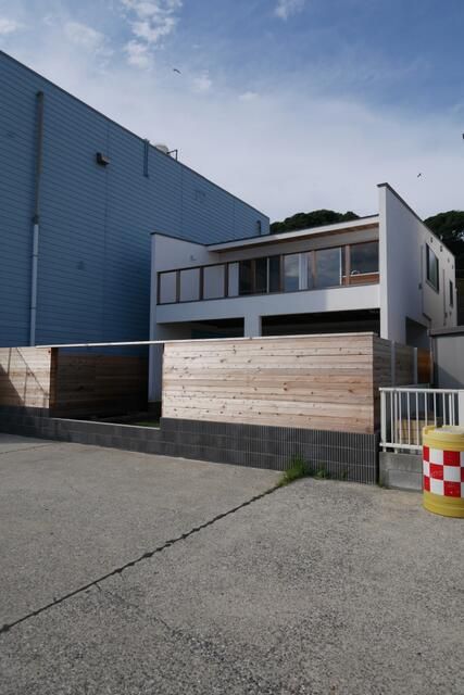 Oceanfront Garage House for Sale in Miura, Kanagawa - Thumbnail 3