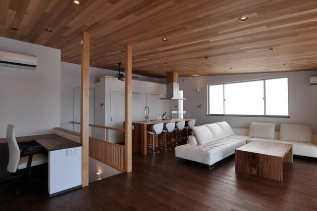Oceanfront Garage House for Sale in Miura, Kanagawa - Thumbnail 4