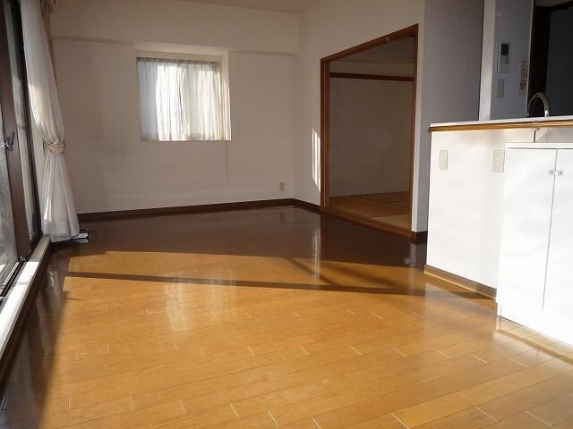 3LDK Apartment in Minami-Magome, Ota Ward, Tokyo for Sale - Thumbnail 3