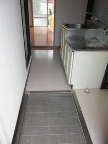 1K Apartment for Rent in Kikugawa, Shizuoka - 19,000 Yen - Thumbnail 3