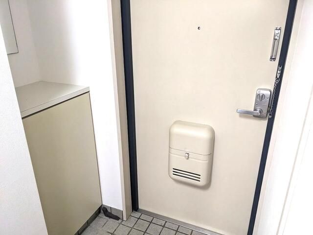 Renovated 1K Apartment for Rent in Matsuyama's Dogo Area - Thumbnail 3