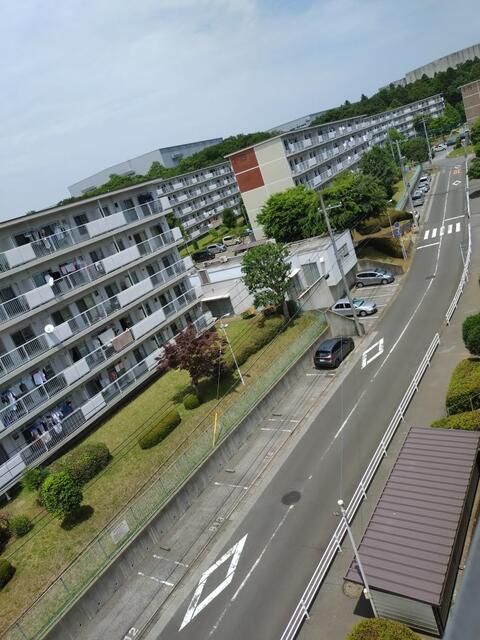 3DK Apartment for Sale in Murakami Danchi, Yachiyo, Chiba - Thumbnail 2