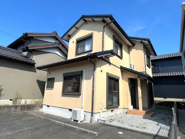 4LDK Detached House for Sale in Toyohashi, Aichi | 50 Tsubo Land - Thumbnail 2