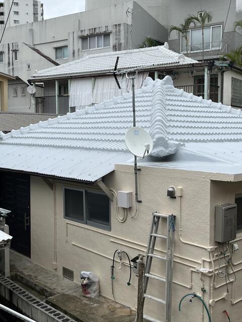 Renovated Okinawa House with Airbnb Income Near Omoromachi Station - Thumbnail 2
