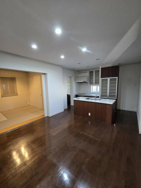 4SLDK Custom Sekisui Heim House with Solar Power in Seto - Thumbnail 2