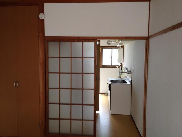 1K Apartment for Rent in Kagoshima City - 17,000 Yen - Thumbnail 3