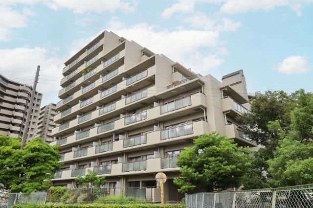 Renovated 3LDK Apartment for Sale in Neyagawa, Osaka - Thumbnail 2