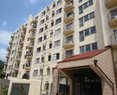 1K Apartment with Private Onsen for Sale in Ito, Shizuoka - Thumbnail 3