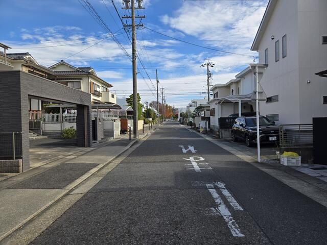 5SLDK Detached House in Nagoya's Midori Ward with Secure Parking - Thumbnail 2