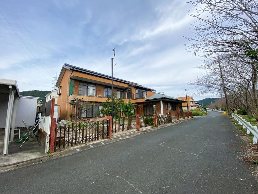 8LDK House for Sale in Toyohashi, Aichi - Spacious Family Home - Thumbnail 3