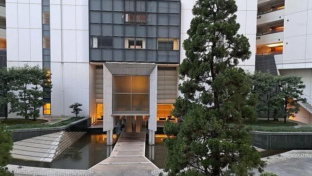 1LDK Apartment in Minato Ward, Tokyo - Renovated High-Rise - Thumbnail 2