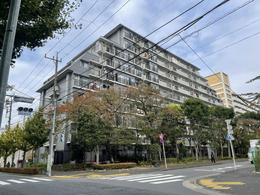 Renovated 3LDK Apartment Near Hirai Station, Edogawa, Tokyo - Thumbnail 2