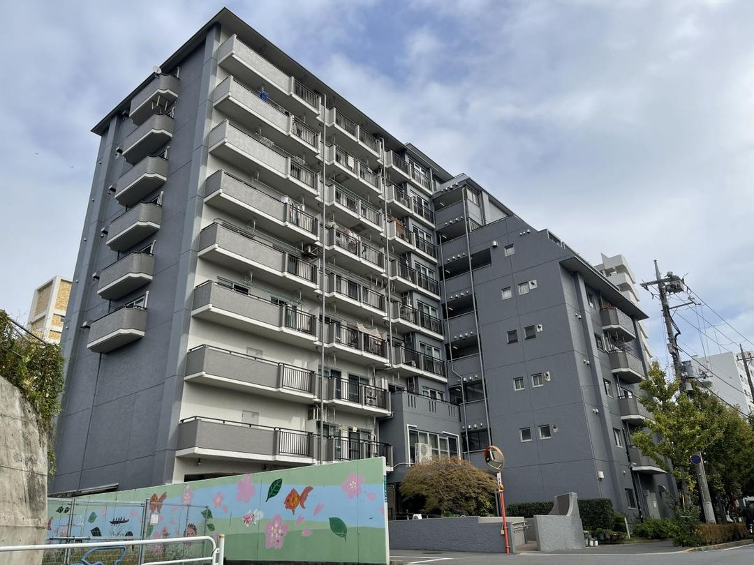 Renovated 3LDK Apartment Near Hirai Station, Edogawa, Tokyo - Image 1