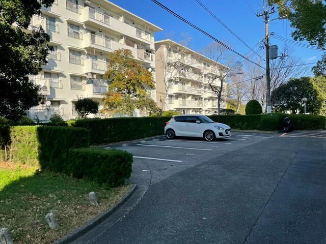 3DK Apartment for Sale in Osaka Sayama - 2.8 Million JPY - Thumbnail 2