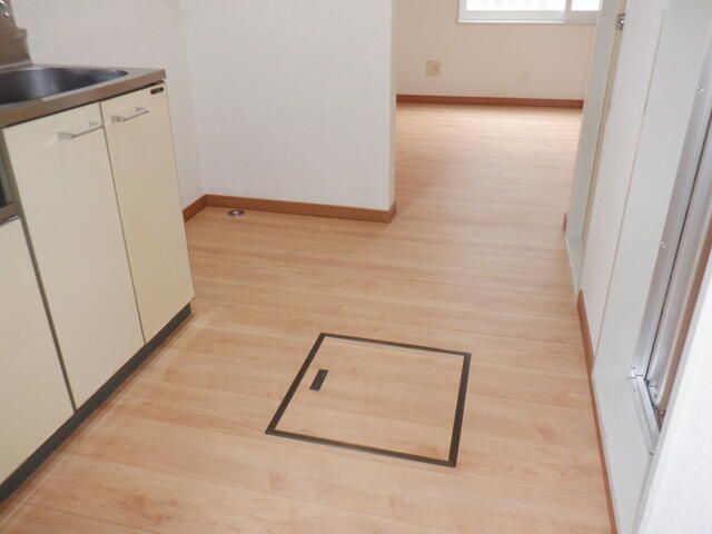 1K Apartment for Rent in Akita City - 25,000 JPY, No Deposit - Thumbnail 3