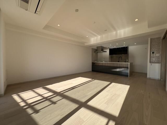 Renovated 2LDK Apartment in Ikebukuro, Tokyo | 75.92 sqm - Thumbnail 3