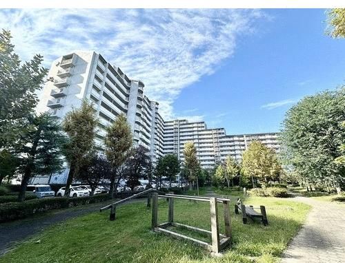 Renovated 3LDK Apartment in Moriguchi, Osaka | Maple Park Square - Thumbnail 3