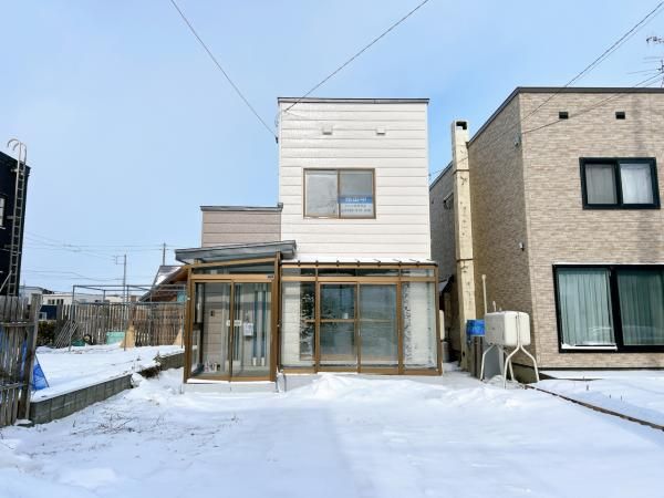 Renovated 3LDK House with 3-Car Parking in Sapporo's Teine Ward - Thumbnail 3